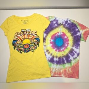 2 girls t-shirts
